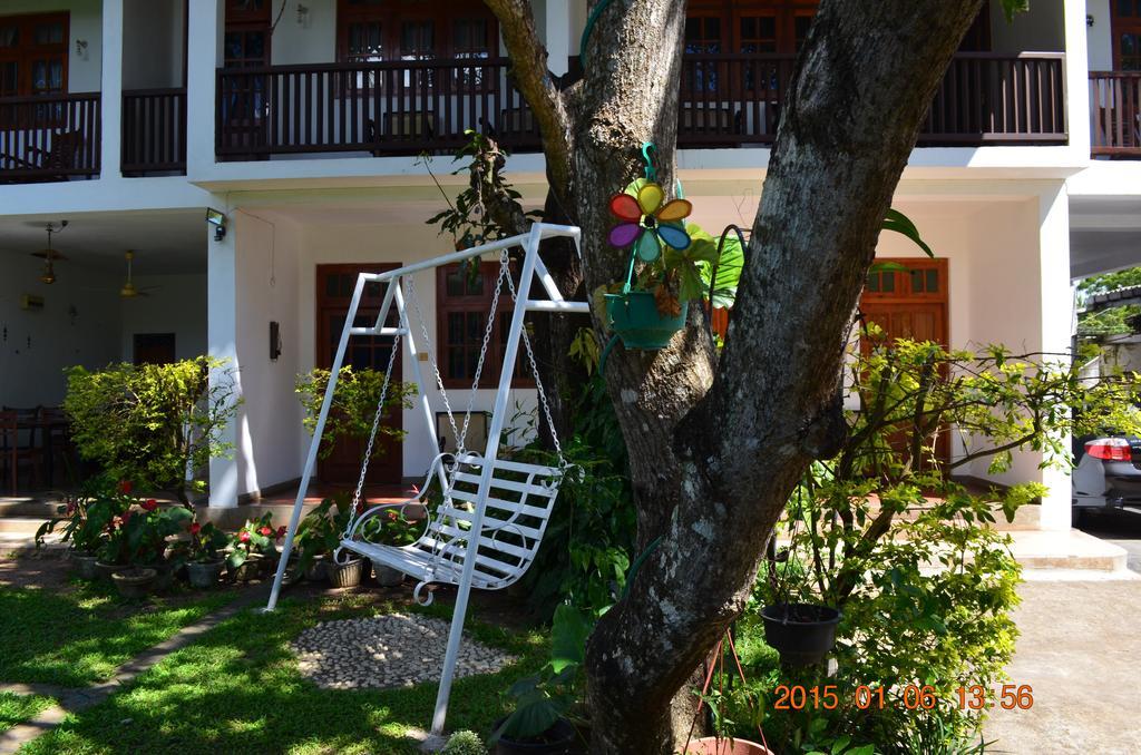 Little Paradise Tourist Guest House And Holiday Home Holambra Exterior foto