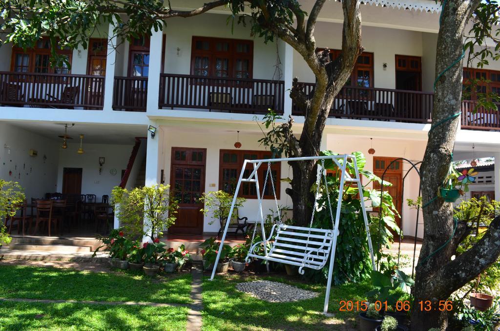 Little Paradise Tourist Guest House And Holiday Home Holambra Exterior foto